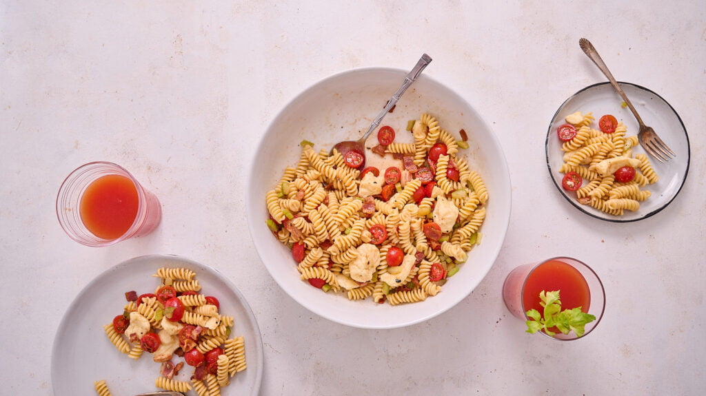 Recette de salade de pâtes au Bloody Mary