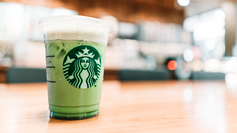 Latte glacé au matcha de Starbucks