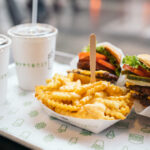 Le sandwich Smoky Shake Shack que tout amateur de burger devrait essayer au moins une fois