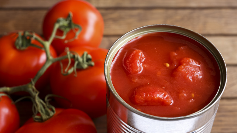 Tomates fraîches et en conserve