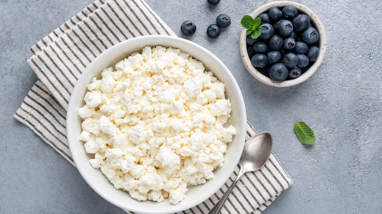 Fromage blanc dans un bol