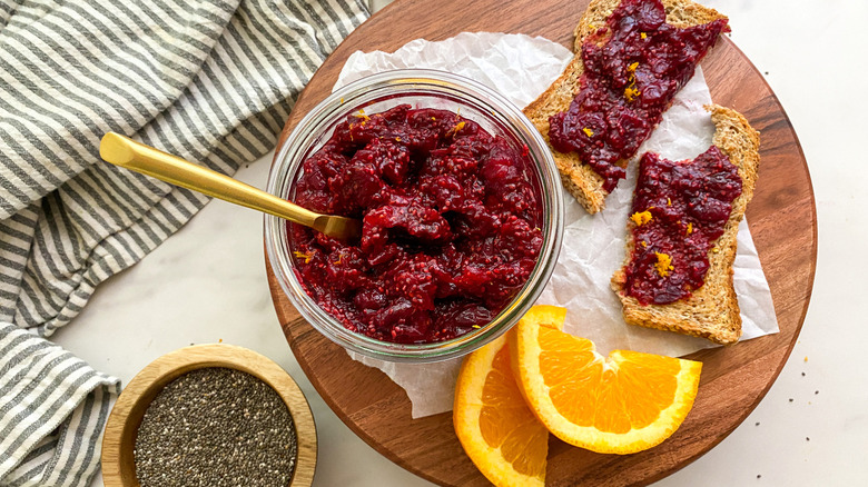 Confiture de chia aux canneberges