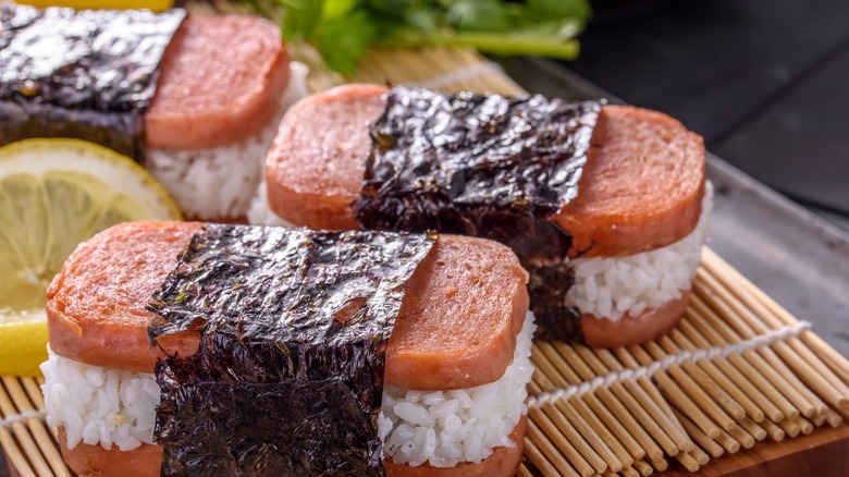 spam musubi nori 