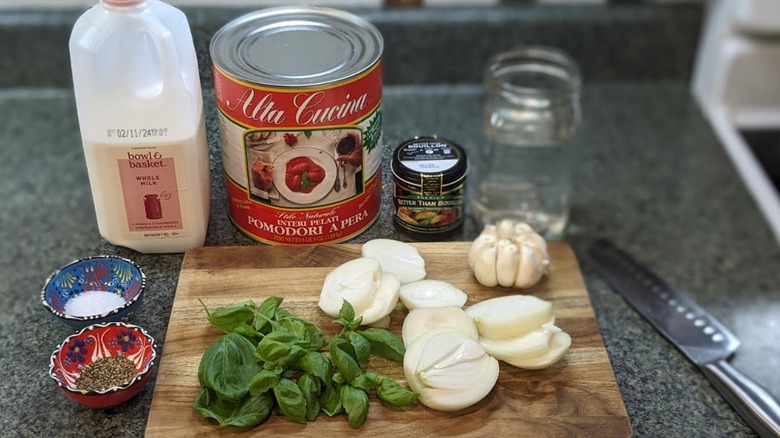 ingrédients de la soupe aux tomates