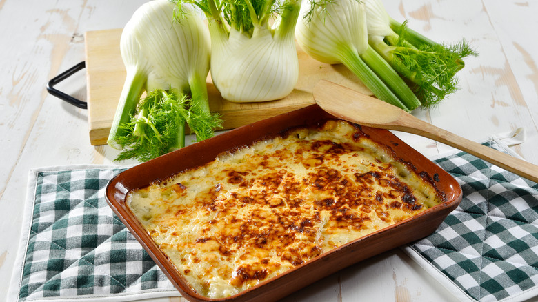 gratin de fenouil dans un plat