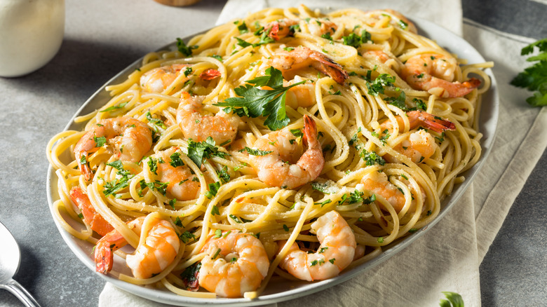 pâtes aux crevettes et scampis