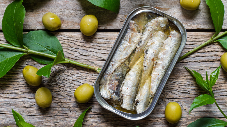 sardines en conserve à l'huile