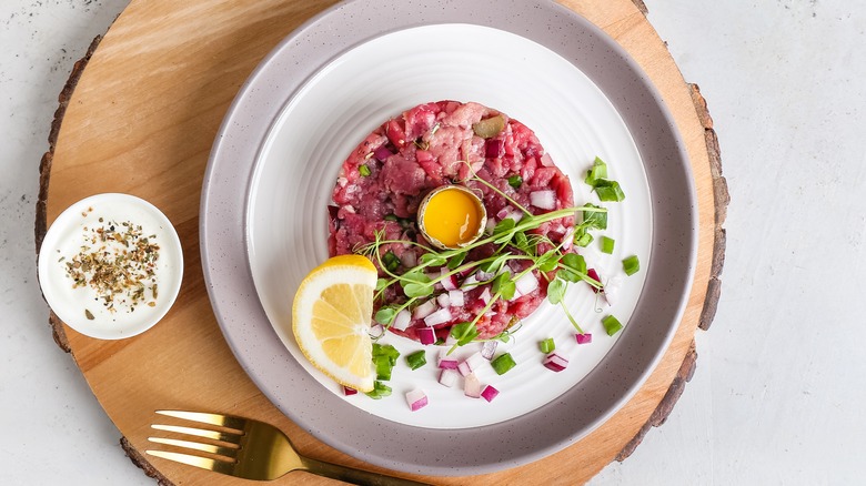 Assiette de steak tartare