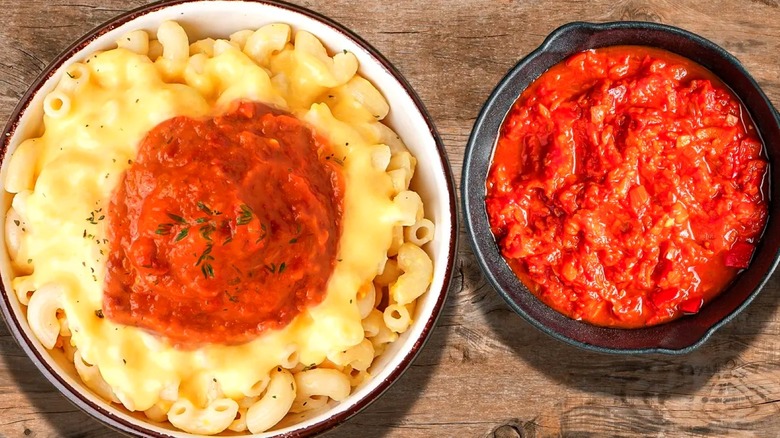 macaroni au fromage avec salsa