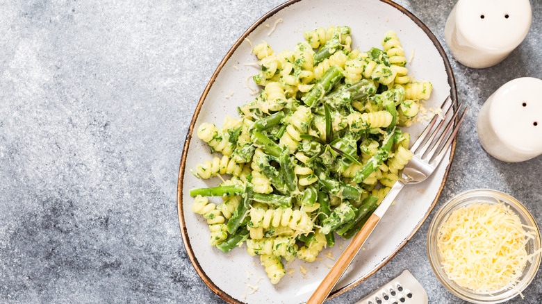 Salade de pâtes aux asperges