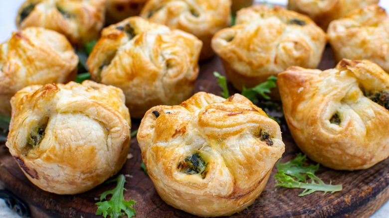 feuilletés au fromage de chèvre et aux épinards