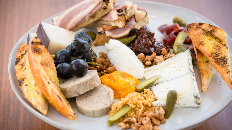 Planche de charcuterie au canard du restaurant Lorea