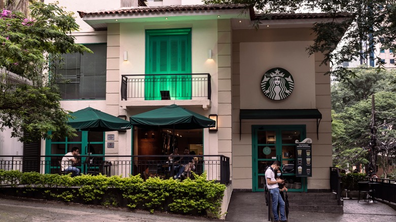 Extérieur de Starbucks Brésil