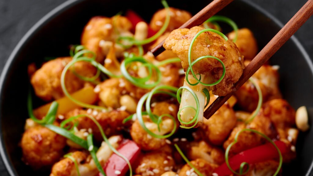 Laissez tomber le poulet et remplacez le chou-fleur par un plat de kung pao sans viande