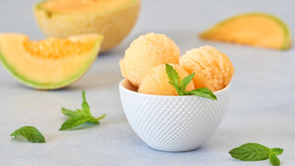 Transformez vos fruits surgelés préférés en sorbet facile à 2 ingrédients