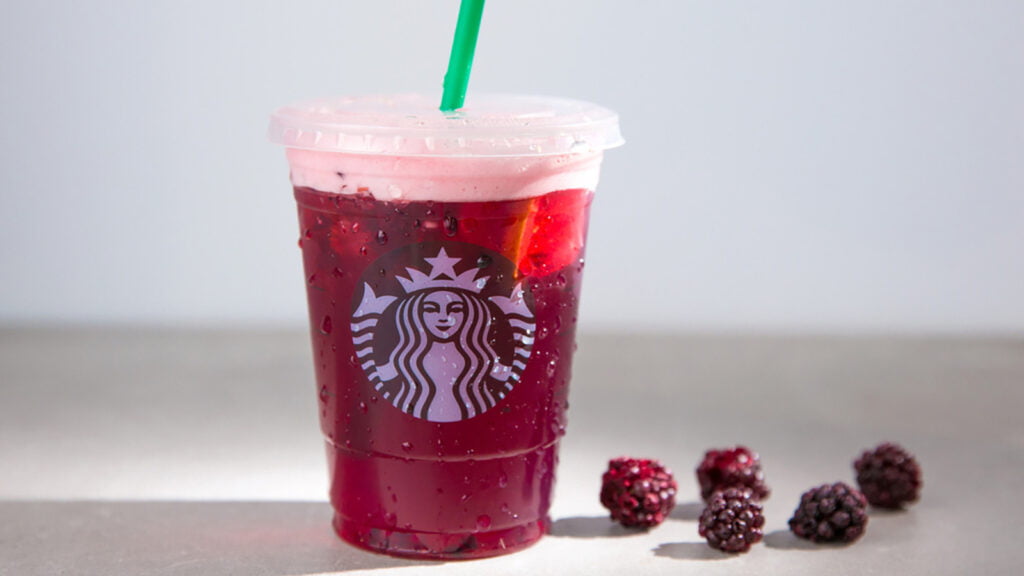 Le thé frappé oublié de Starbucks infusé aux saveurs de sangria