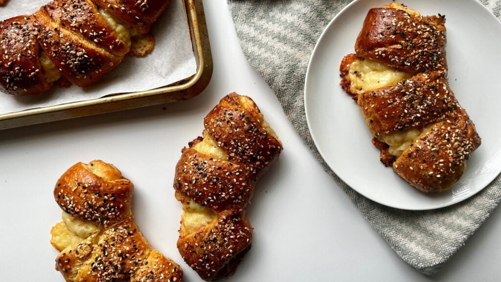 Préparez des griffes d'ours savoureuses avec une touche unique sur un sandwich classique