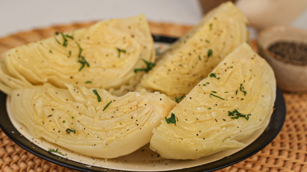 La meilleure façon de servir du chou bouilli est aussi la plus simple