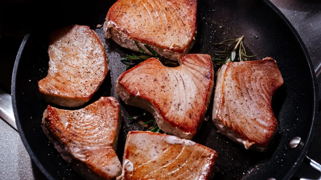 La plus grosse erreur que vous faites lorsque vous faites griller un steak de thon ahi