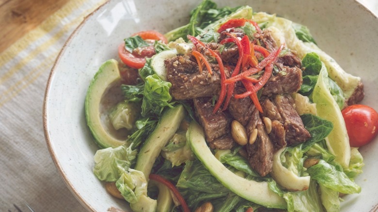 salade de steak à l'huile de sésame