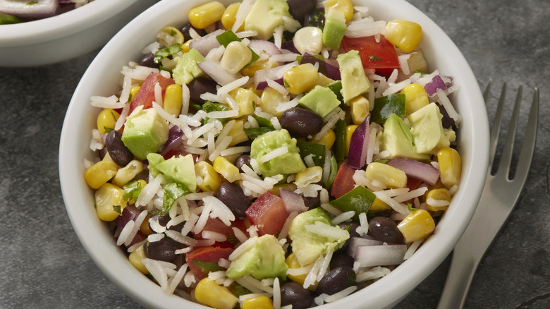 Riz dans une salade du sud-ouest