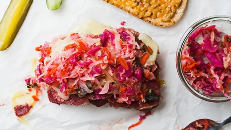 choucroute colorée aux légumes mélangés