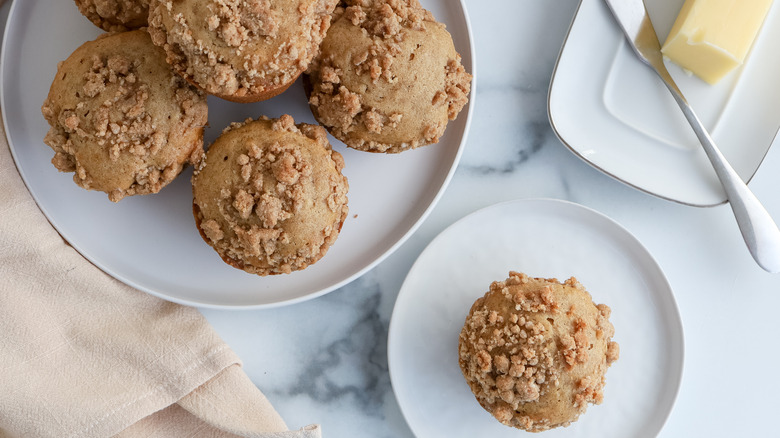 vue aérienne de muffins snickerdoodle