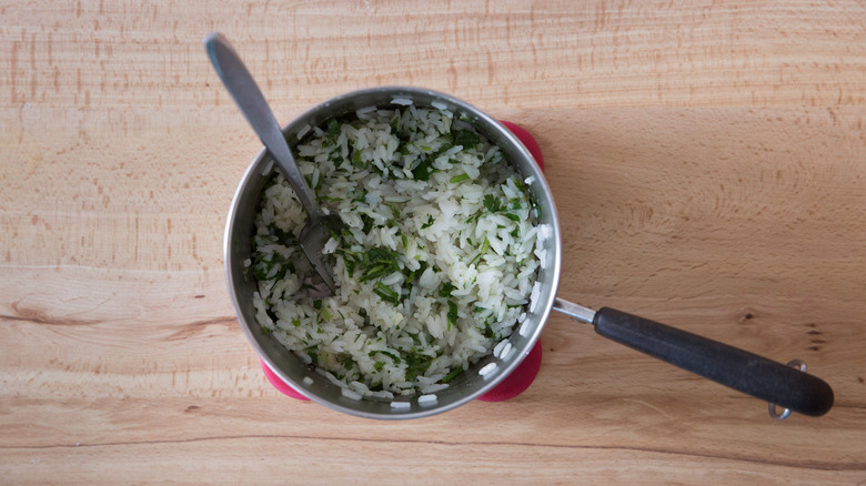 riz à la coriandre et au citron vert en pot 