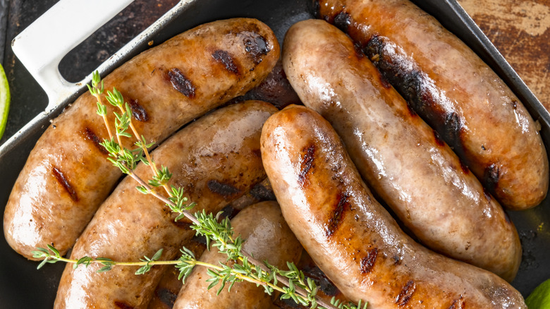 Saucisses italiennes grillées aux herbes