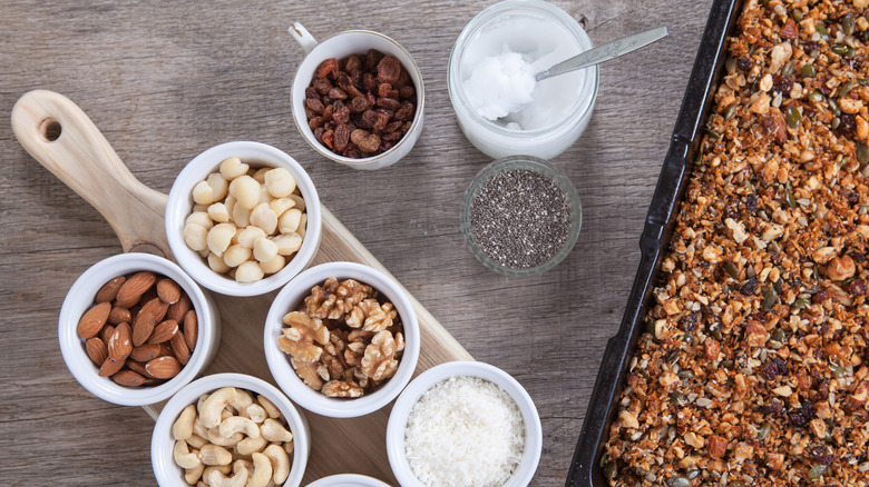 Huile de coco avec ingrédients de granola