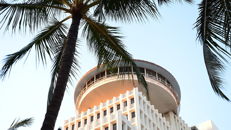 Restaurant tournant/Waikiki