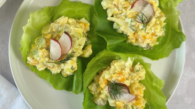 wraps de laitue à la salade d'oeufs 